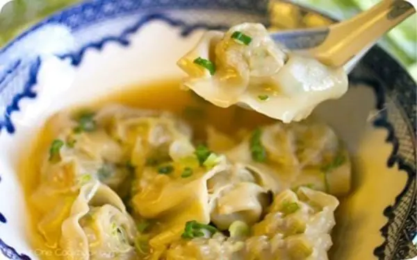 Hướng Dẫn Làm Món Canh Sủi Cảo Hàn Quốc Tại Nhà Cực Thơm Ngon