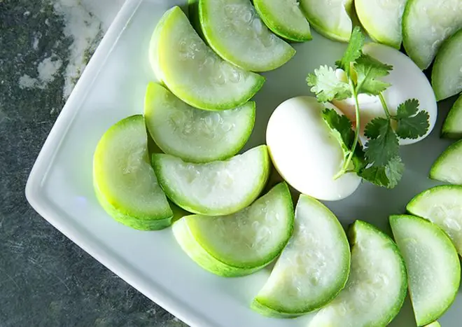 Cách Luộc Bầu Thanh Mát Ngon Ngọt Cho Những Ngày Oi Nóng