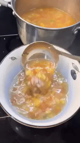 - Bước 2: Nấu Canh