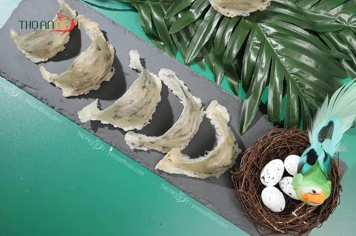 1. Hướng dẫn chi tiết cách sơ chế yến sào trước khi hầm