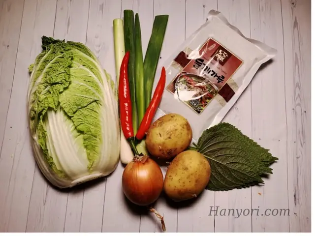 Cách Nấu Canh Xương Hầm Cay Hàn Quốc Ngon Khó Cưỡng