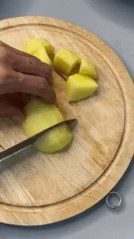 - Bước 1: Sơ Chế Các Nguyên Liệu