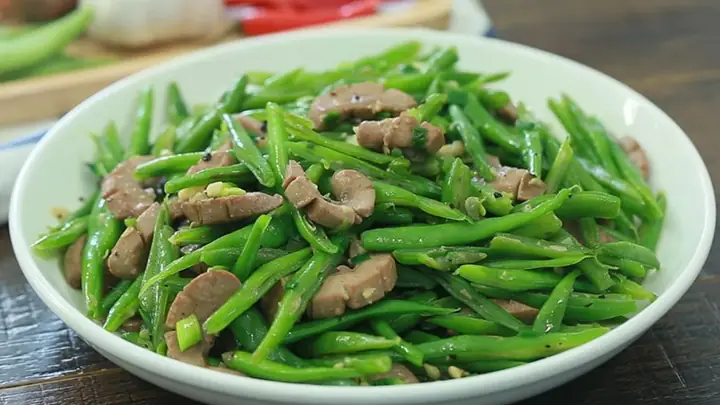 Cật Heo Xào Đậu Que