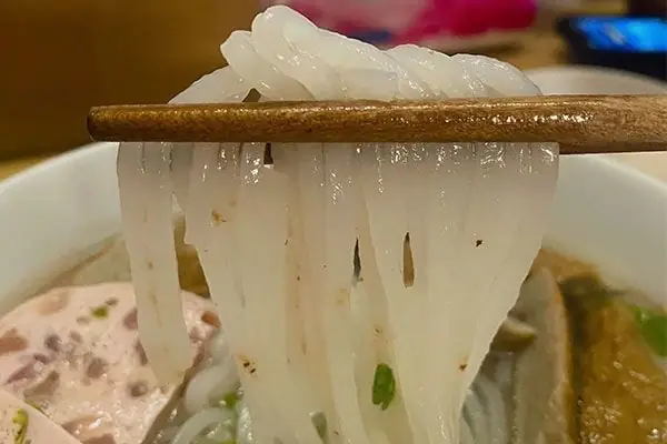 Cách làm sợi bánh canh bột gạo, bột lọc, bột năng đơn giản tại nhà Cách làm sợi bánh canh bột gạo, bột lọc, bột năng đơn giản tại nhà