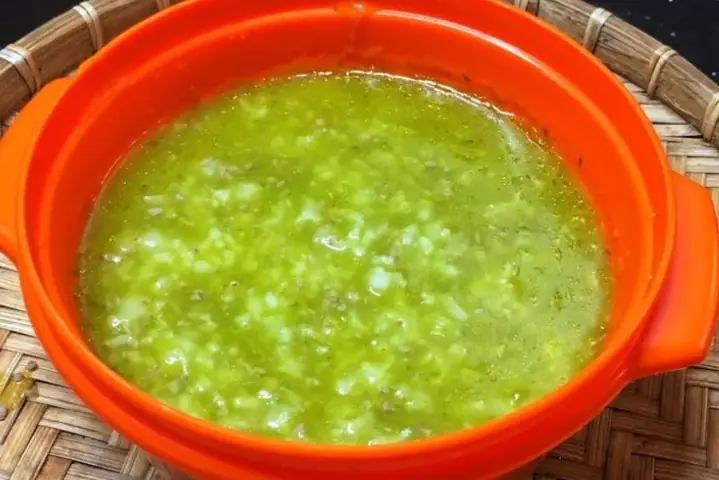 Cháo Cá Ngừ Với Rau Mồng Tơi