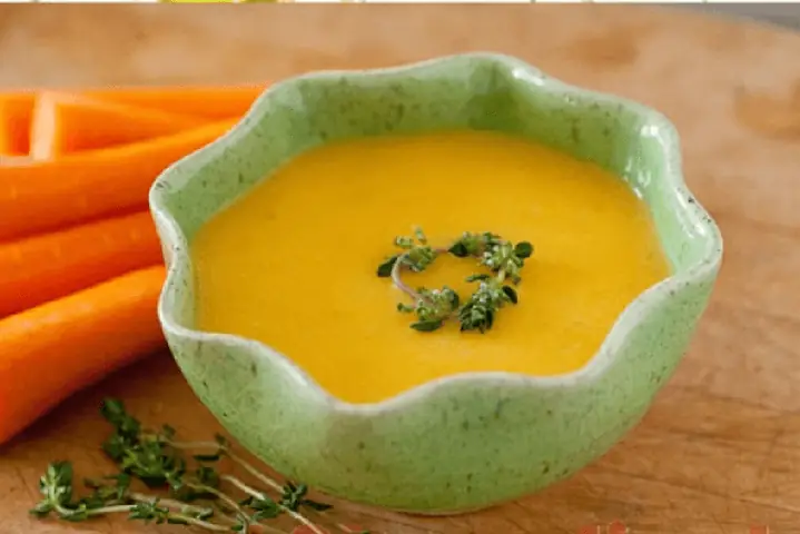 Cháo tôm cà rốt cho bé ăn dặm