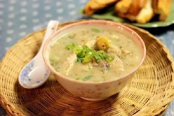 Thực hiện nấu cháo thịt bò đậu xanh Thực hiện nấu cháo thịt bò đậu xanh