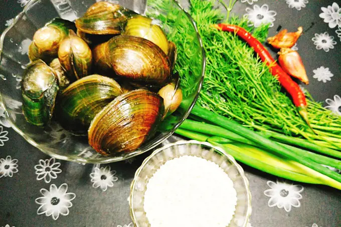 Nguyên liệu làm cháo trai Nguyên liệu làm cháo trai