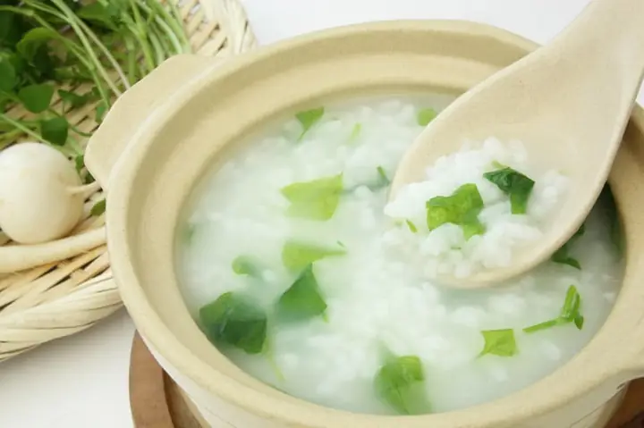 Công dụng của bát cháo trắng Công dụng của bát cháo trắng