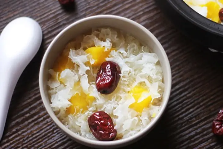 4Chè đu đủ xanh nấm tuyết ăn dặm