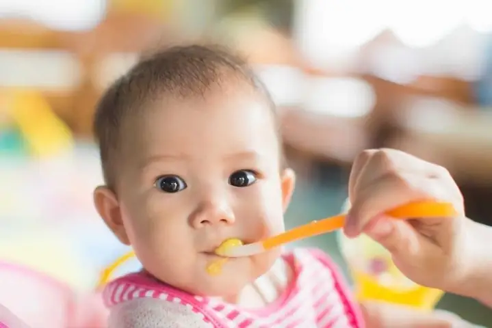 1Cháo đậu xanh cho bé mấy tháng tuổi ăn dặm?