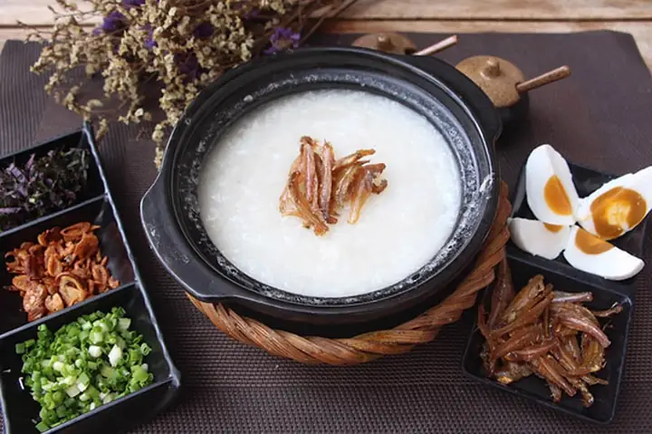 Không nên ăn cháo 3 bữa mỗi ngày Không nên ăn cháo 3 bữa mỗi ngày