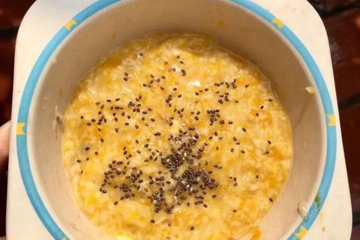 Cháo Hạt Chia Với Bí Đỏ Ăn Dặm