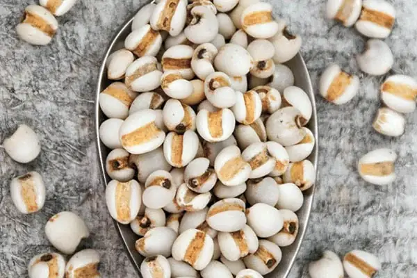 3 món cháo bổ dưỡng cho bé từ hạt ý dĩ - Ảnh 2.