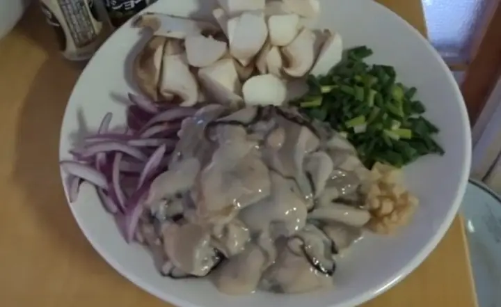 Nguyên Liệu Và Dụng Cụ Cần Chuẩn Bị Nấu Cháo Hàu Hạt Sen Nguyên Liệu Và Dụng Cụ Cần Chuẩn Bị Nấu Cháo Hàu Hạt Sen