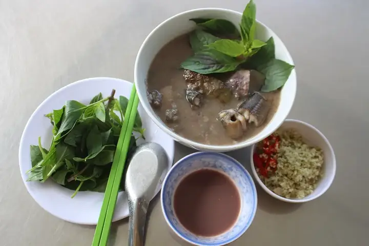 2.4. Thành phẩm sau khi thực hiện cách nấu cháo môn lươn mắm ruốc 2.4. Thành phẩm sau khi thực hiện cách nấu cháo môn lươn mắm ruốc