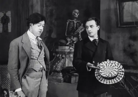 Chung Ta Co The Deo Mat Na Va Hoc Cach Quen Di Chinh Minh Hay Khong? Hinh Anh