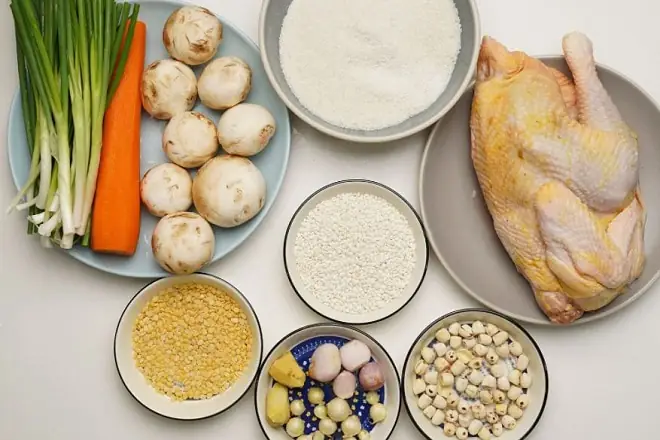 Chuẩn bị nguyên liệu nấu cháo gà đậu xanh: