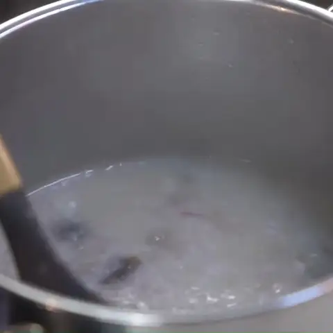 Nấu Cháo Trứng Bắc Thảo Thịt Bằm