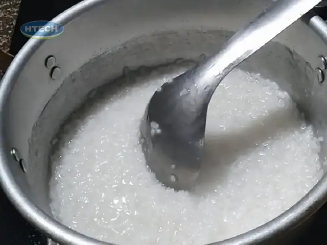 Náo Cháo Trắng Bằng Nồi Cơm Điện Hoặc Bếp Thông Thường