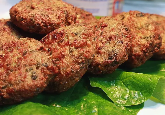 Thịt viên chiên bọc nấm rơm Thịt viên chiên bọc nấm rơm