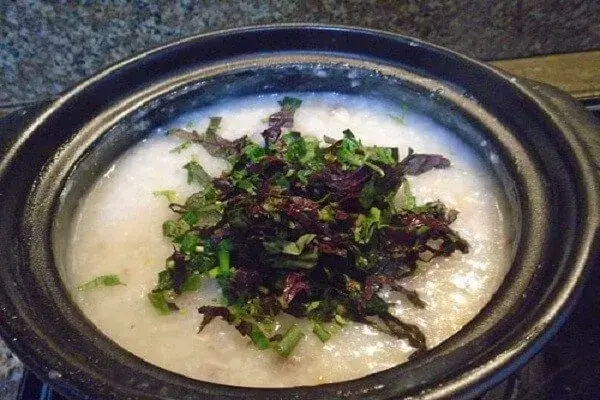 1. Công Dụng Của Cháo Tía Tô Hạ Sốt