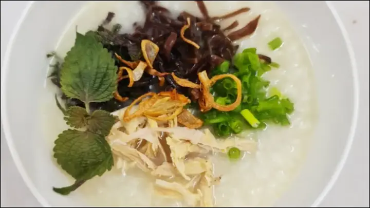 3. Những Lưu Ý Khi Ăn Cháo Tía Tô Hạ Sốt