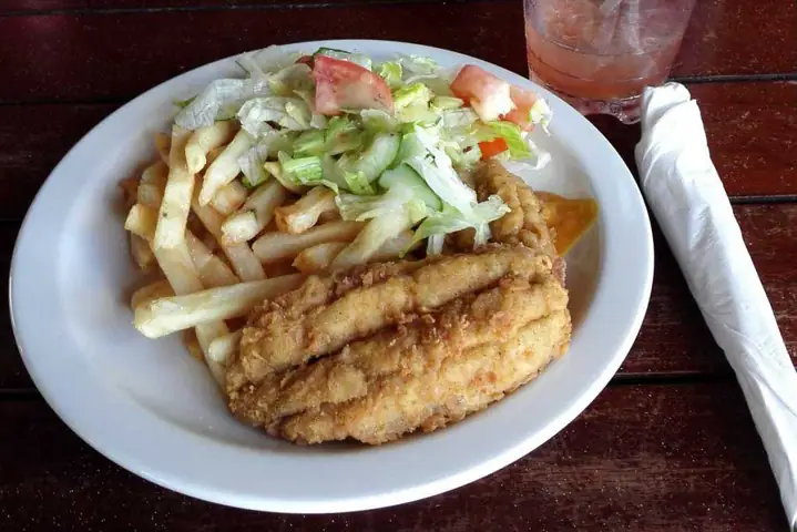 Trứng cá chuồn xào rau củ nhiều dinh dưỡng