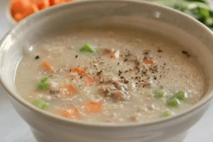 Cháo khoai tây cho bé với thịt bò