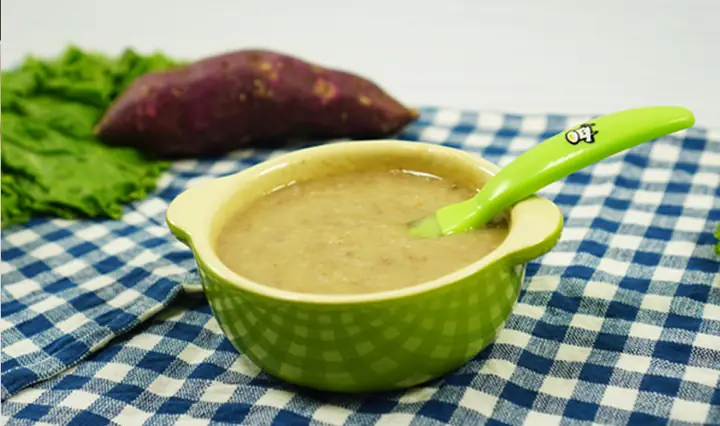 2.2 Cháo trứng gà khoai lang cho bé