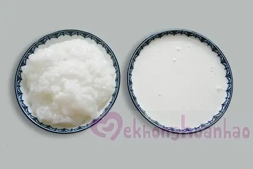 Cách nấu cháo cho bé ăn dặm từ bột gạo xay nhuyễn