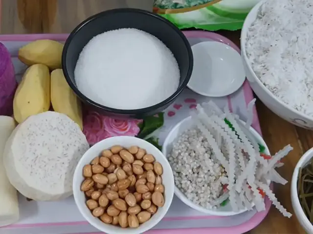 Nguyên Liệu Cần Chuẩn Bị Đầy Đủ “tinh Túy” Miền Tây Trong Một Nồi Chè Nguyên Liệu Cần Chuẩn Bị Đầy Đủ “tinh Túy” Miền Tây Trong Một Nồi Chè