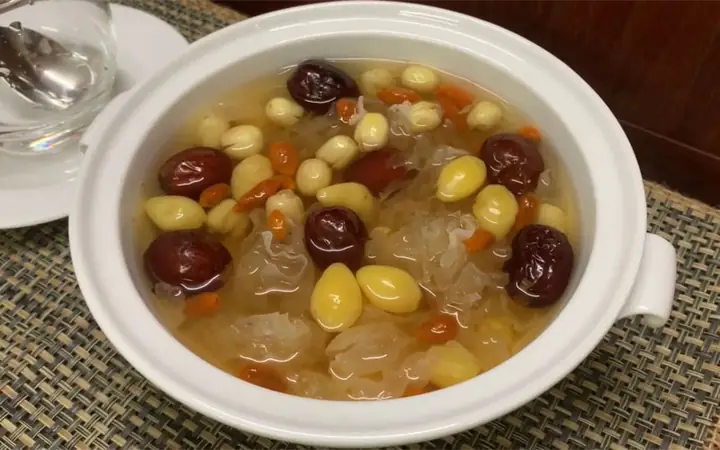 Cách nấu chè bạch quả thơm ngon giải nhiệt bồi bổ cơ thể trong những ngày hè nắng nóng bạn đã biết chưa? Nếu chưa thì hãy tham khảo bài viết dưới đây. Cách nấu chè bạch quả thơm ngon giải nhiệt bồi bổ cơ thể trong những ngày hè nắng nóng bạn đã biết chưa? Nếu chưa thì hãy tham khảo bài viết dưới đây.