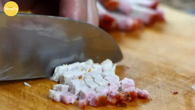 Bước 1: Sơ chế nhân bánh