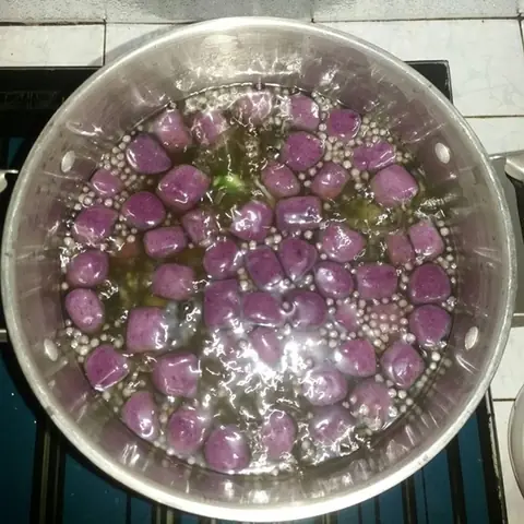 2 cách nấu chè khoai dẻo nước cốt dừa béo thơm ngon khó cưỡng 2 cách nấu chè khoai dẻo nước cốt dừa béo thơm ngon khó cưỡng