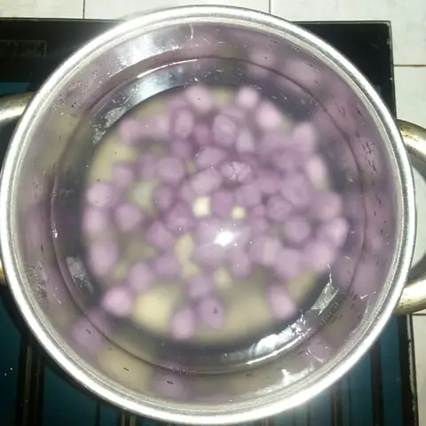 2 cách nấu chè khoai dẻo nước cốt dừa béo thơm ngon khó cưỡng 2 cách nấu chè khoai dẻo nước cốt dừa béo thơm ngon khó cưỡng