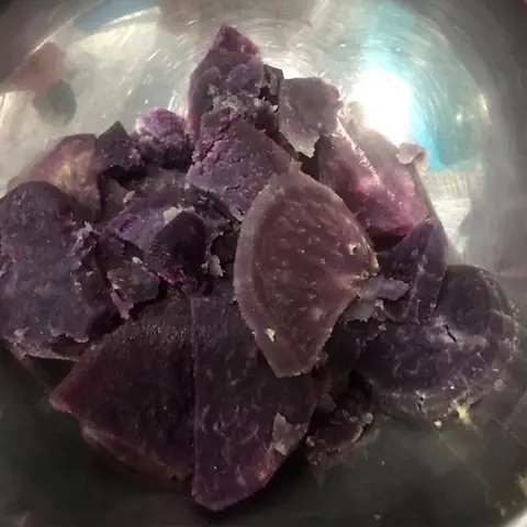 2 cách nấu chè khoai dẻo nước cốt dừa béo thơm ngon khó cưỡng 2 cách nấu chè khoai dẻo nước cốt dừa béo thơm ngon khó cưỡng