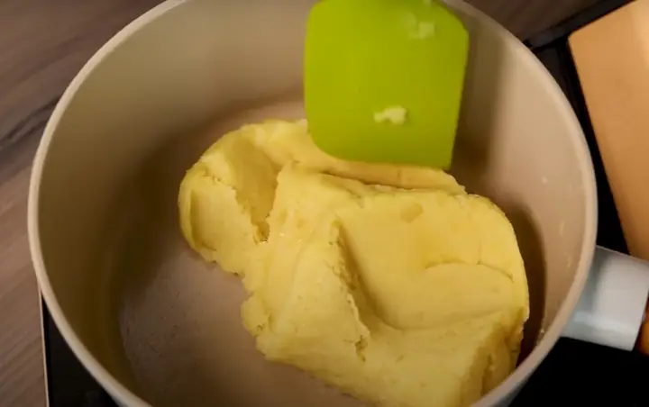 Bước 2: Làm nhân đậu xanh Bước 2: Làm nhân đậu xanh