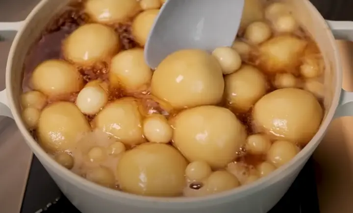 Bước 6: Luộc bánh trôi Bước 6: Luộc bánh trôi