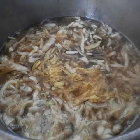 Nấu Chè Rau Câu Chân Vịt