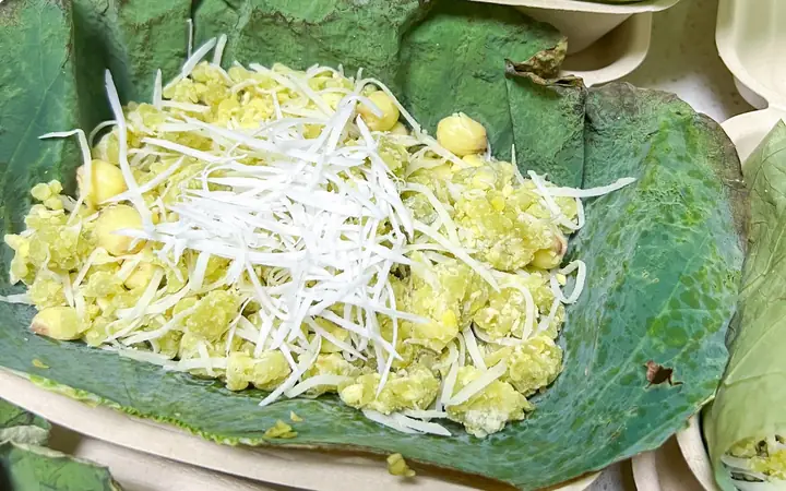 Cách Nấu Chè Cốm Dừa Khoai Môn Hạt Sen Đơn Giản