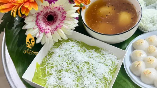 Cách thưởng thức món chè cốm lá dứa