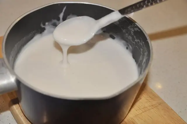 Bước 2: Đun Nước Cốt Dừa