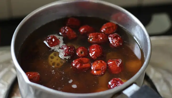 Hướng Dẫn Cách Nấu Chè Củ Sen Nhãn Nhục