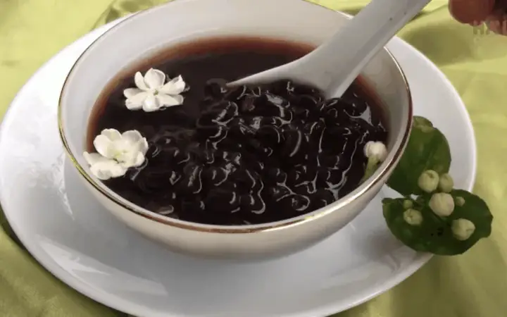 Lợi Ích Của Chè Đậu Đen Đường Phèn