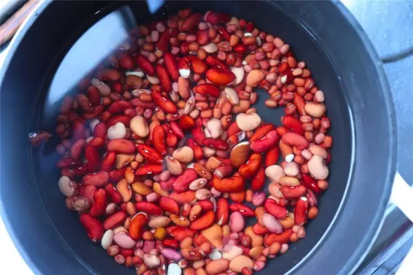 Không Chỉ Ngon Đâu Nhé, Món Chè Này Còn Giàu Sắt Nên Bổ Máu, Tăng Sức Đề Kháng Tuyệt Vời Đấy!