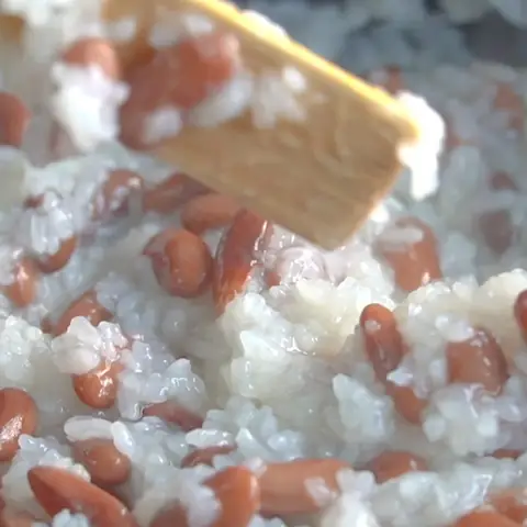 Nấu Chè Đậu Đỏ Với Nếp