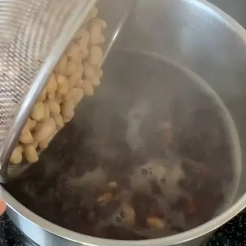 Nấu chè đậu nành Nấu chè đậu nành