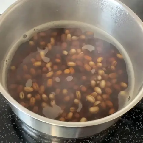 Nấu chè đậu nành Nấu chè đậu nành