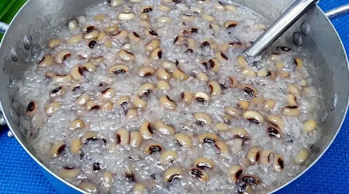 Cách Nấu Chè Đậu Trắng Nếp